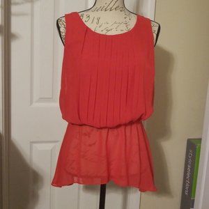 NWOT Bisou Bisou Red sleeveless pleated blouse